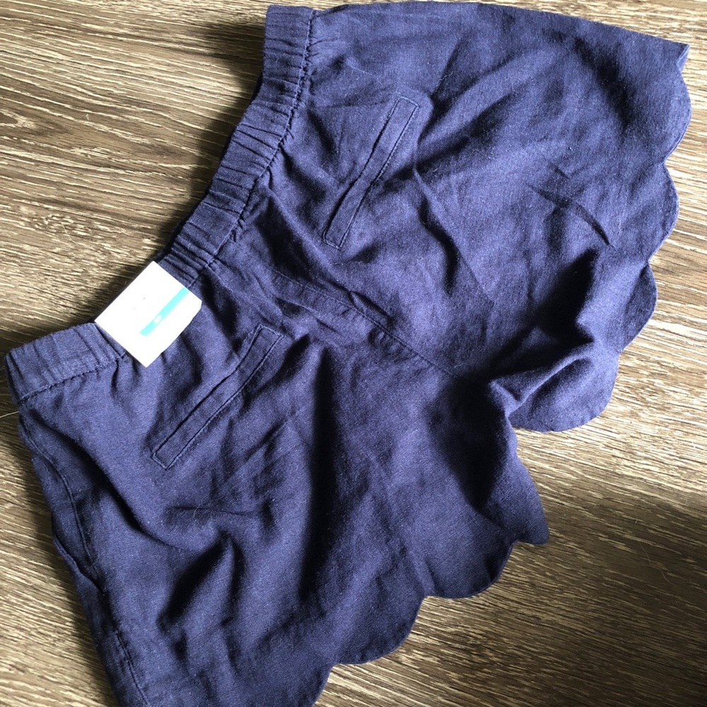Navy blue scallop hem shorts